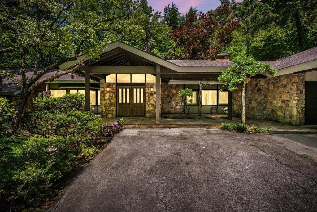 Bourbon Hollow Lodge With Hot Tub And Pool Plus Game Room Only 5 Min To Downtown Gatlinburg Eksteriør bilde