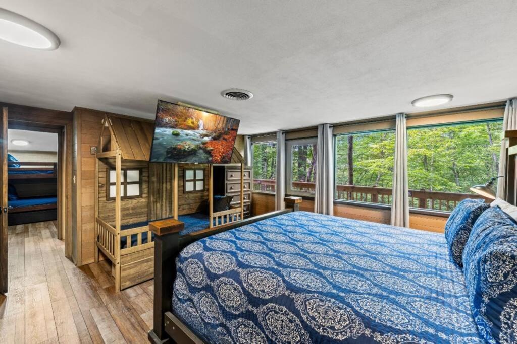 Bourbon Hollow Lodge With Hot Tub And Pool Plus Game Room Only 5 Min To Downtown Gatlinburg Eksteriør bilde
