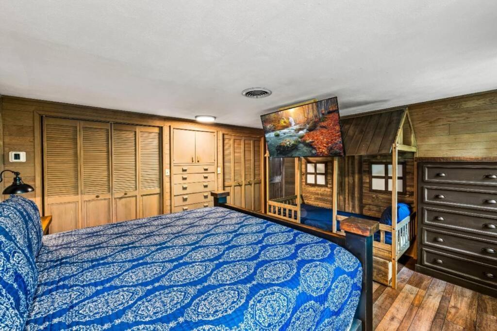 Bourbon Hollow Lodge With Hot Tub And Pool Plus Game Room Only 5 Min To Downtown Gatlinburg Eksteriør bilde