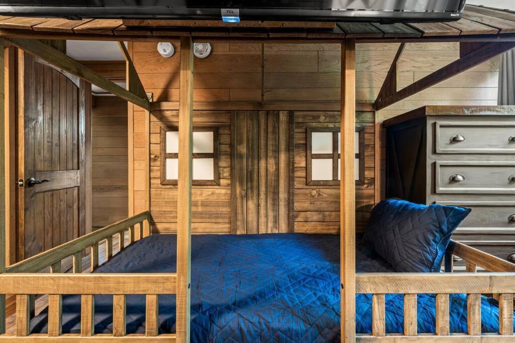 Bourbon Hollow Lodge With Hot Tub And Pool Plus Game Room Only 5 Min To Downtown Gatlinburg Eksteriør bilde