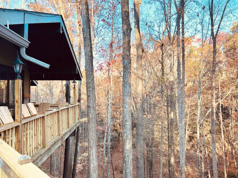 Bourbon Hollow Lodge With Hot Tub And Pool Plus Game Room Only 5 Min To Downtown Gatlinburg Eksteriør bilde